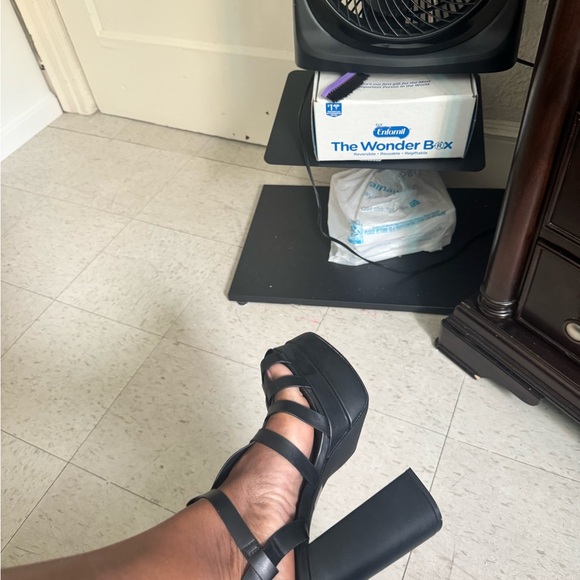 Black Platform Heels - Picture 5 of 5